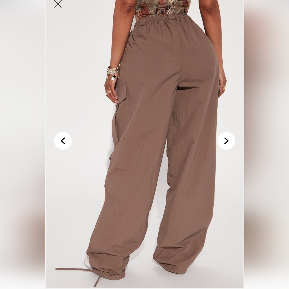 Fashion Nova Taupe Wide Leg Cargo Pants - Picture 3 of 3